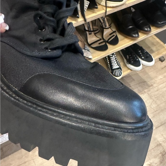 Celine Bulky laced boots , more like 41 running big - Picture 4 of 7